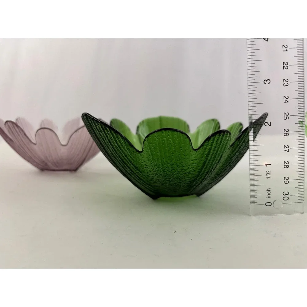 Vtg Pressed Glass Scalloped‎ Dessert Bowls Set of 3 Green Amethyst Ribbed Petal
